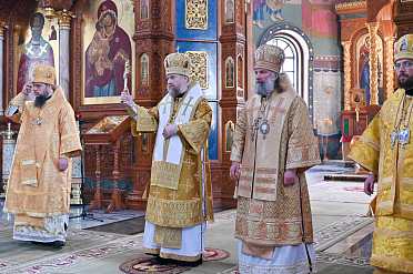 "Мы просим наших Небесных покровителей, чтобы благодать Духа Святого укрепила наши силы в служении Богу и ближним... "