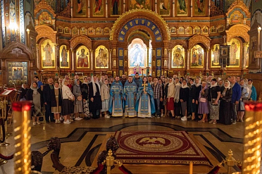 Ночная молодёжная Литургия в Благовещенском кафедральном соборе