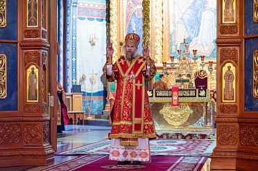 Правящий Архиерей возглавил богослужение в канун Недели 3-й по Пасхе, святых жен-мироносиц