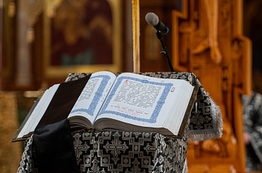 Правящий Архиерей возглавил последование царских часов Святаго и Великаго Пятка