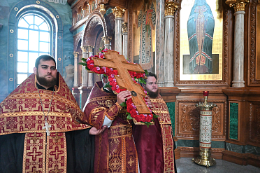 Происхождение Честных Древ Животворящего Креста Господня  