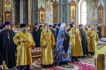 Митрополит Воронежский и Лискинский Леонтий возглавил богослужение в Благовещенском кафедральном соборе