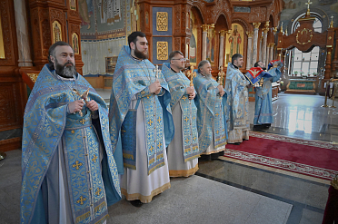 Богослужение в день Введения во храм Пресвятой Владычицы нашей Богородицы и Приснодевы Марии  
