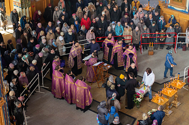 В Благовещенском соборе торжественно проводили ковчег с частью Пояса Пресвятой Богородицы