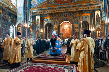 Глава Воронежской митрополии совершил Божественную литургию  