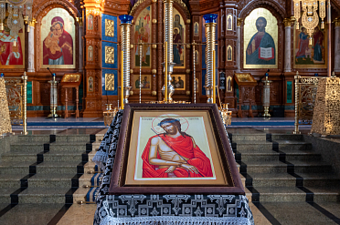  Митрополит Воронежский и Лискинский Леонтий возглавил служение утрени четвертка 5-й седмицы Великого поста. Это богослужение именуется также "Стоянием преподобной Марии Египетской"