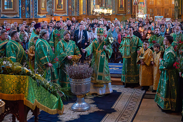 Митрополит Воронежский и Лискинский Леонтий совершил всенощное бдение в канун Недели ваий, праздника Входа Господня во Иерусалим